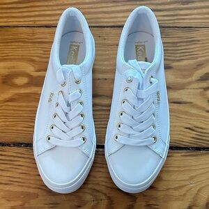 KEDS® JUMP KICK LEATHER SNEAKERS